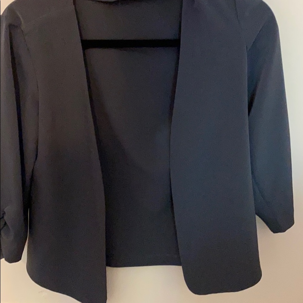 Gray sheer work jacket. Mid sleeve